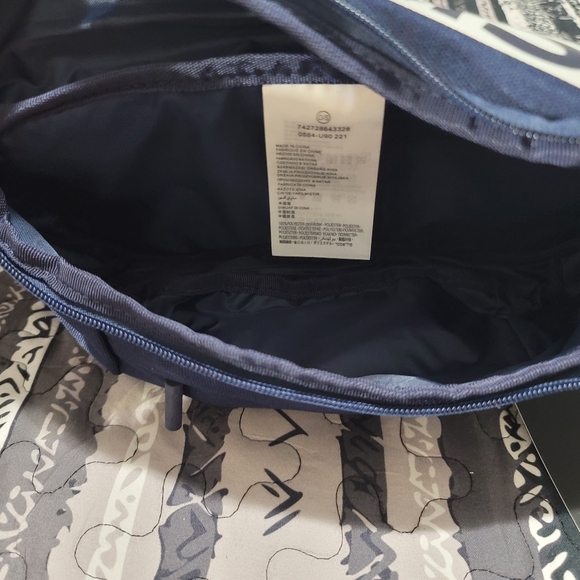 NWT Unisex Jordan Paris Saint-germain Crossbody Bag-Collector's Item - Picture 6 of 7